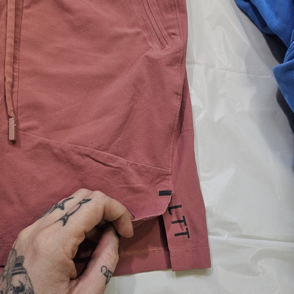 Lululemon License To Train Lined Short 7" (Brier Rose) Size S - Picture 9 of 13